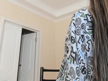 girl
        lemmexy cam image #4334596