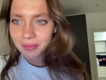 girl
        angel_from_sky cam image #5461478