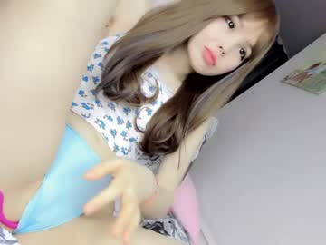 girl
        welcomb cam image #4035134