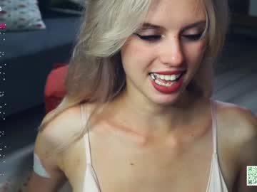girl
        audreycarvin cam image #4515128