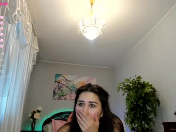 girl
        flower_nicole cam image #3900541