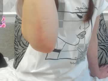 girl
        mily_san cam image #4951021