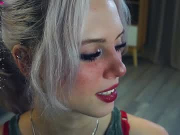 girl
        audreycarvin cam image #4810533