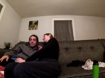 couple
        spillthewine420 cam image #717763