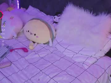 girl
        lucille_evans cam image #4722894