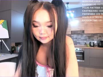 girl
        anni_lovely cam image #691675