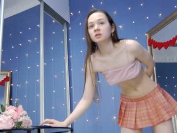 girl
        kriskras__ cam image #4143976