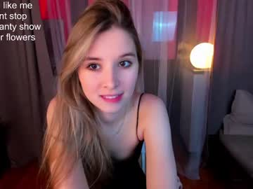 girl
        milablush cam image #799441