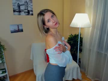 girl
        petraemans cam image #3579348