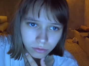 girl
        the_partisan cam image #3672866