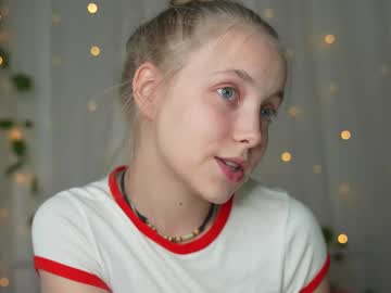 girl
        appr0ved cam image #6136090