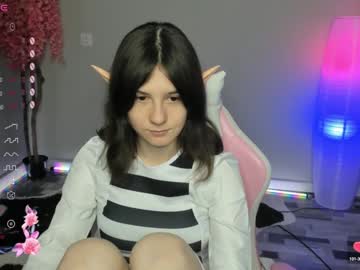 girl
        raiden_maid cam image #4985867