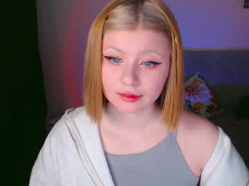 girl
        loraloveu cam image #6121669