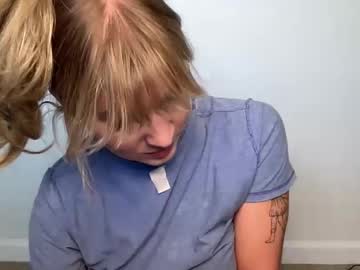 girl
        jenniferwhoreance cam image #4550658