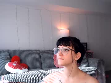 girl
        lucyyluvss cam image #6879020