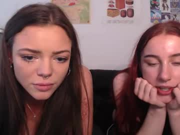 couple Cam Girls Masturbating With Dildos On Chaturbate with maddieandcarlie