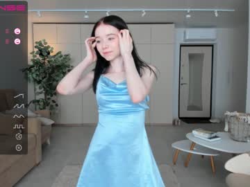 girl
        oki_dokie cam image #1853318