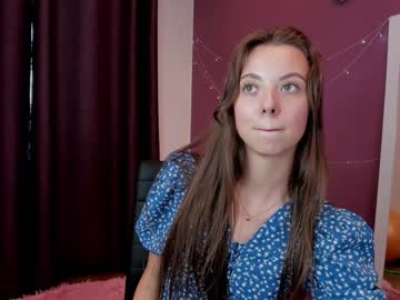 girl
        goldy_grace cam image #2236199