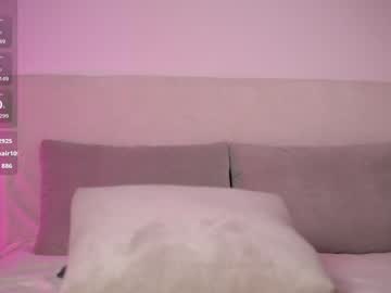 girl
        honeyyykate cam image #5246100