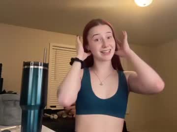 girl
        petite_scarlettt cam image #3702679