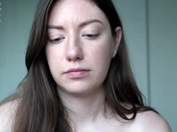 girl
        ronny_ponny cam image #4290047