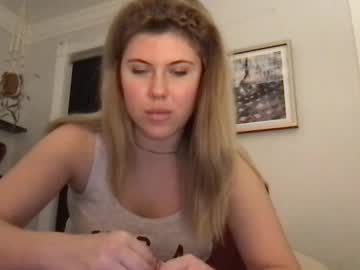 girl
        baileywest cam image #5839279