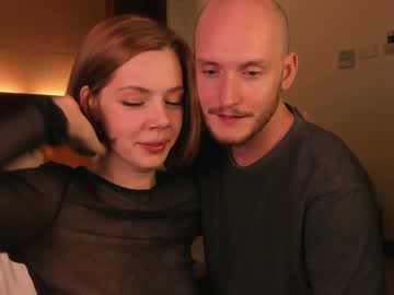 couple
        maypeach cam image #3397002