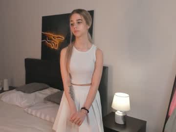 girl
        lizbethhemmings cam image #4093628