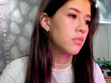 girl
        zarascarlett cam image #3229163