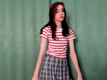 girl
        elleweaver cam image #1579517