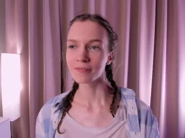 girl
        petulacollins cam image #6121571