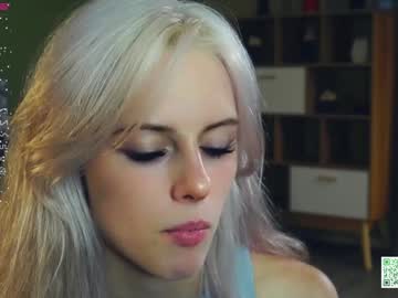 girl
        audreycarvin cam image #4601175