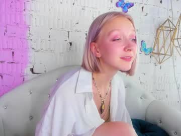 girl
        imsurprise2 cam image #186367
