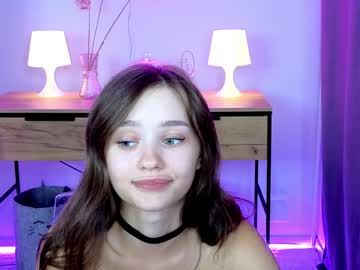 girl
        bless_sheila cam image #2199536