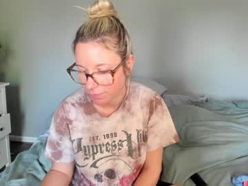 girl
        texas_blonde cam image #1094620