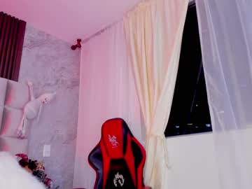 girl
        candyred88 cam image #487728