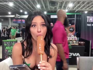 girl
        xvno cam image #1966588