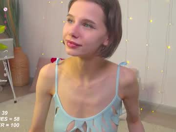 girl
        happynewdear cam image #6829061