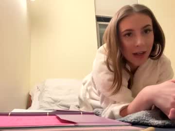 girl
        allisonjeffery cam image #3466789