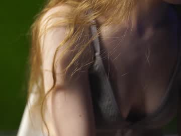 girl
        tinabredley cam image #3328273