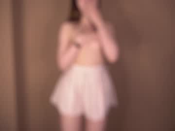girl
        belletesla cam image #3669733
