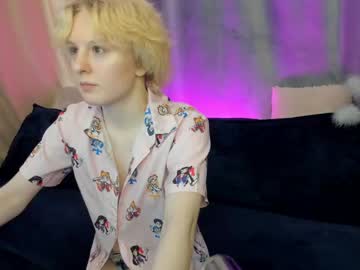 girl
        nicole_hiness cam image #6334716