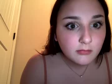 girl
        parislevine cam image #1061115
