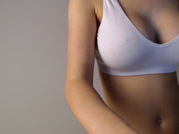 girl
        trixie_taylor cam image #2668377