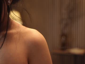 girl
        hinatabroks cam image #4300400
