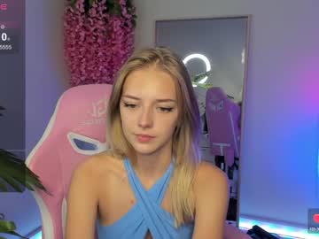 girl
        lolasmallbunny cam image #5081257
