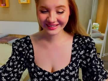 girl
        oliviabr0wn cam image #4481200