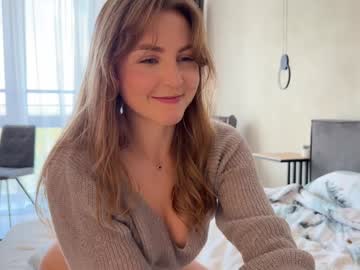 girl
        girl_next_door19 cam image #5258747