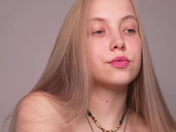 girl
        appr0ved cam image #6884301