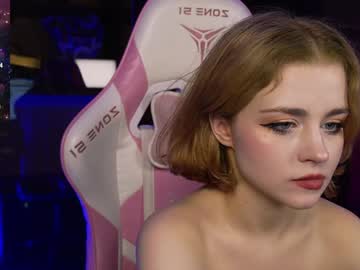 girl
        ashley_mills__ cam image #5775424